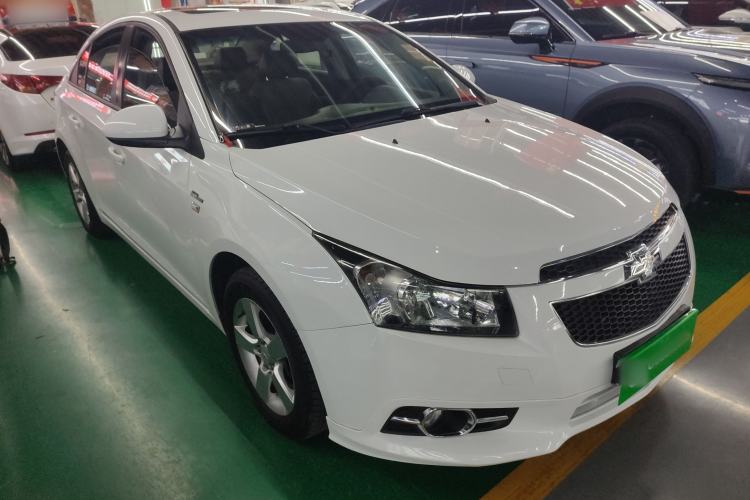 Used Chevrolet Cruze 2014 1.6L SL Millionth Anniversary Edition AT Front Right 45 Deg
