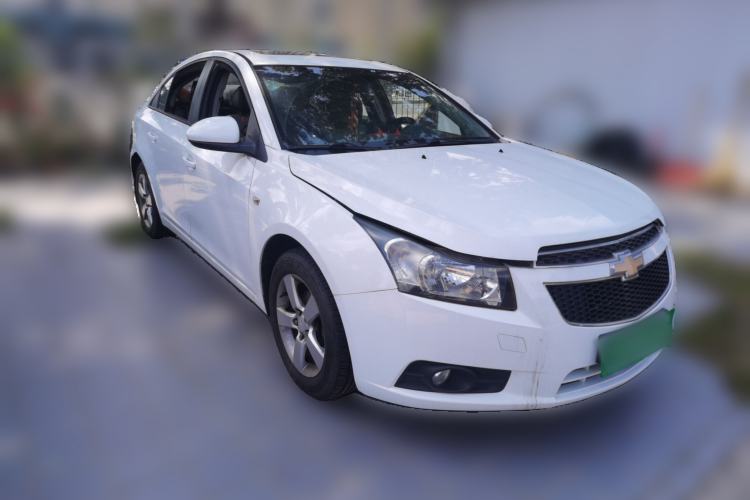 Used Chevrolet Cruze 2014 1.6L SL Millionth Anniversary Edition MT Front Right 45 Deg
