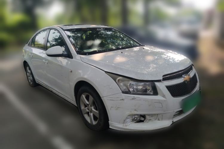 Used Chevrolet Cruze 2014 1.6L SL Millionth Anniversary Edition AT Front Right 45 Deg