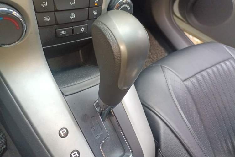 Used Chevrolet Cruze 2014 1.6L SL Millionth Anniversary Edition AT Gear Lever