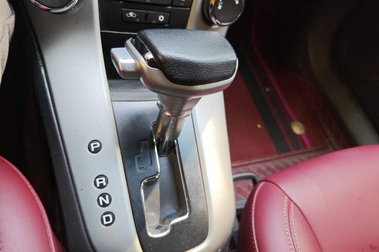 Used Chevrolet Cruze 2014 1.6L SL Millionth Anniversary Edition AT Gear Lever