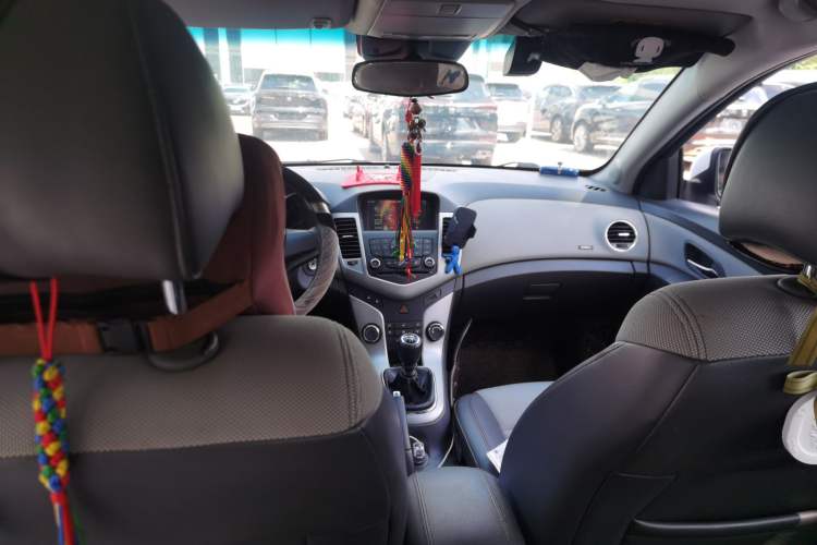 Used Chevrolet Cruze 2014 1.6L SL Millionth Anniversary Edition MT Headliner