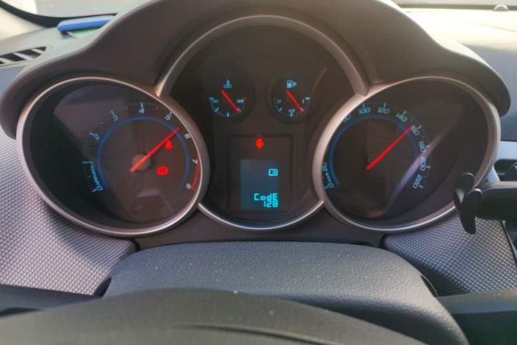 Used Chevrolet Cruze 2014 1.6L SL Millionth Anniversary Edition MT Instrument Cluster