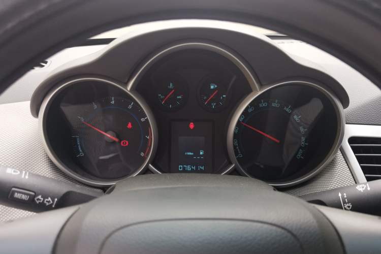 Used Chevrolet Cruze 2014 1.6L SL Millionth Anniversary Edition MT Instrument Cluster