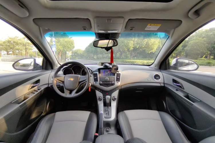 Used Chevrolet Cruze 2014 1.6L SL Millionth Anniversary Edition AT Interior 1