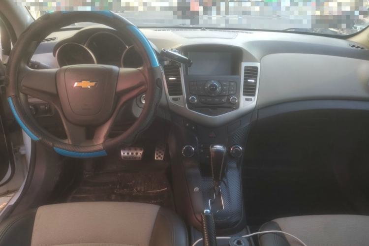 Used Chevrolet Cruze 2014 1.6L SL Millionth Anniversary Edition AT Interior 2
