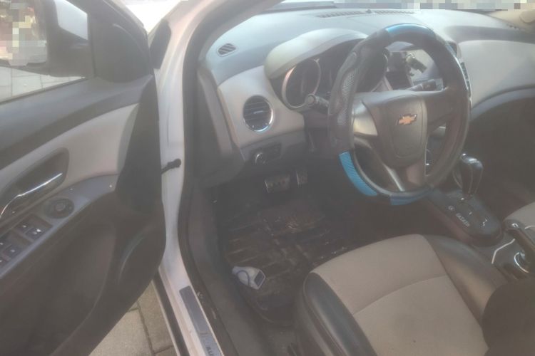 Used Chevrolet Cruze 2014 1.6L SL Millionth Anniversary Edition AT Interior 3