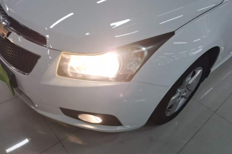 Used Chevrolet Cruze 2014 1.6L SL Millionth Anniversary Edition MT Left Front Headlight