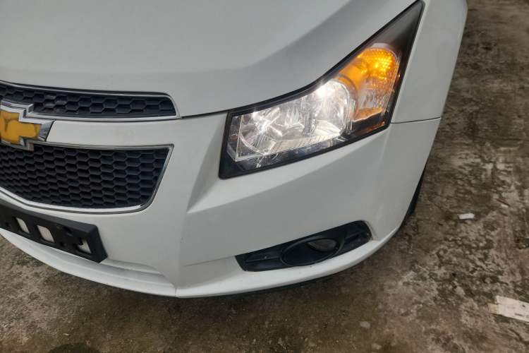 Used Chevrolet Cruze 2014 1.6L SL Millionth Anniversary Edition MT Left Front Headlight
