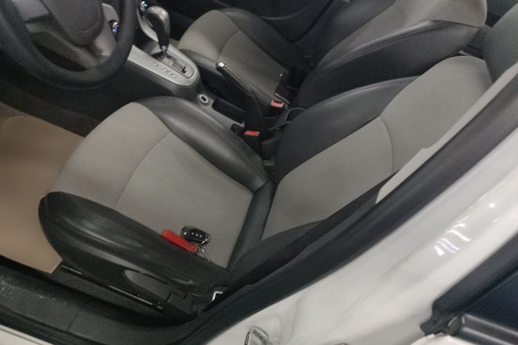 Used Chevrolet Cruze 2014 1.6L SL Millionth Anniversary Edition AT Left Front Seat