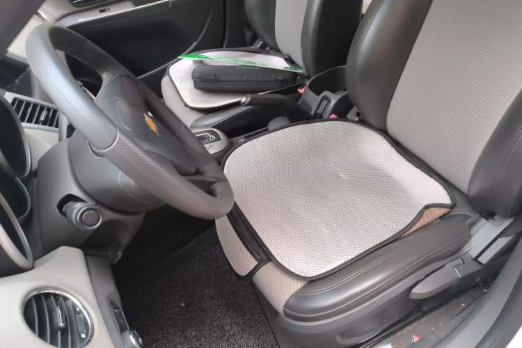 Used Chevrolet Cruze 2014 1.6L SL Millionth Anniversary Edition AT Left Front Seat