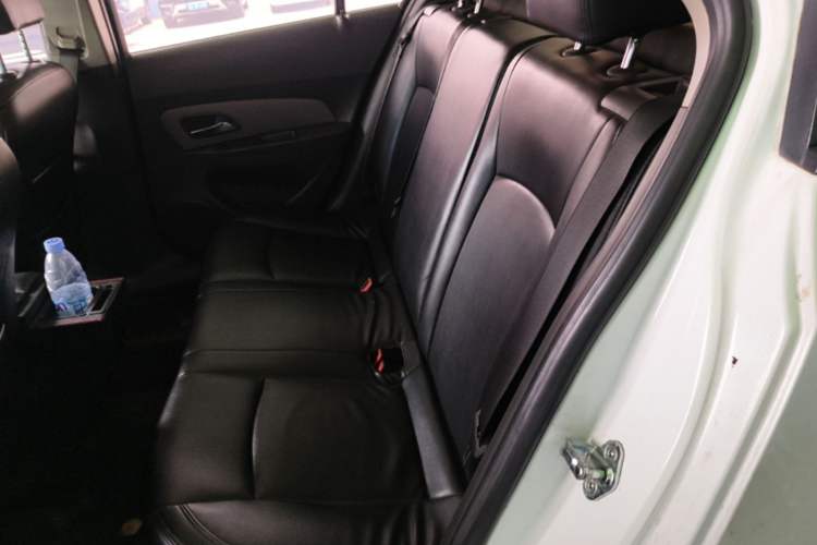 Used Chevrolet Cruze 2014 1.6L SL Millionth Anniversary Edition AT Left Rear Seat