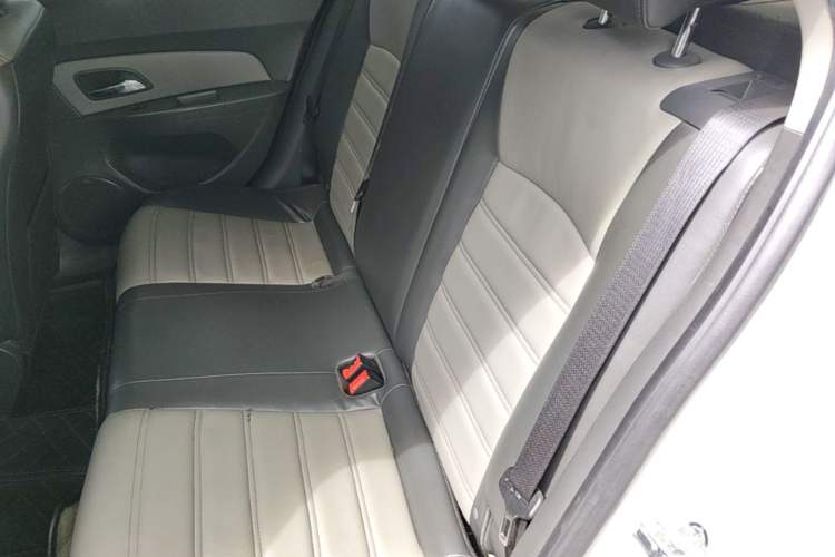 Used Chevrolet Cruze 2014 1.6L SL Millionth Anniversary Edition AT Left Rear Seat