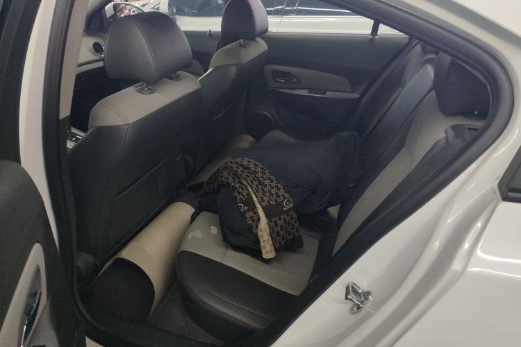 Used Chevrolet Cruze 2014 1.6L SL Millionth Anniversary Edition AT Left Rear Seat