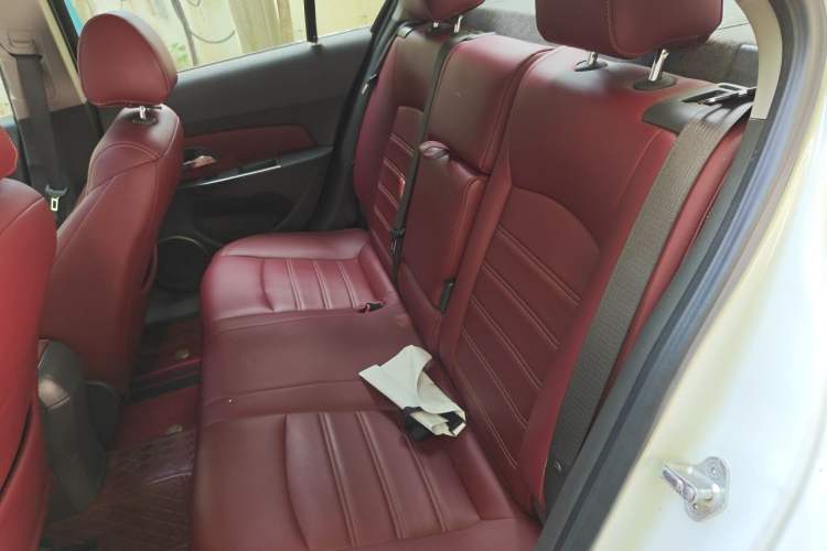 Used Chevrolet Cruze 2014 1.6L SL Millionth Anniversary Edition AT Left Rear Seat