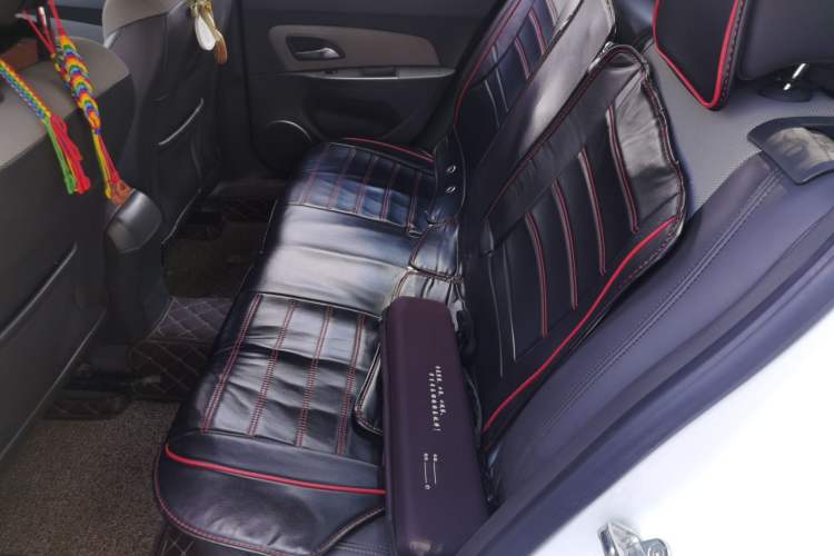 Used Chevrolet Cruze 2014 1.6L SL Millionth Anniversary Edition MT Left Rear Seat