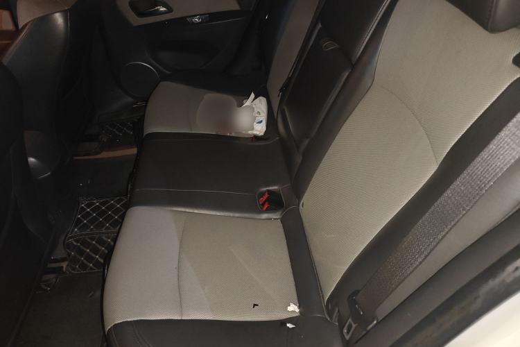 Used Chevrolet Cruze 2014 1.6L SL Millionth Anniversary Edition MT Left Rear Seat