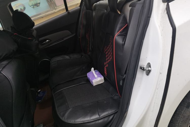 Used Chevrolet Cruze 2014 1.6L SL Millionth Anniversary Edition MT Left Rear Seat