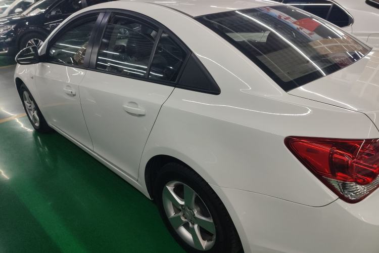 Used Chevrolet Cruze 2014 1.6L SL Millionth Anniversary Edition AT Left Side