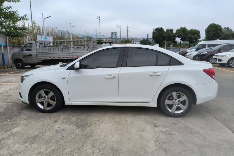 Used Chevrolet Cruze 2014 1.6L SL Millionth Anniversary Edition AT Left Side
