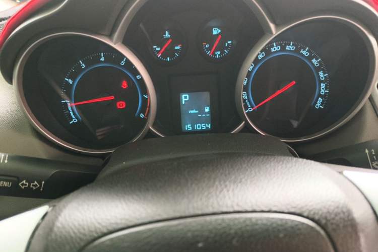 Used Chevrolet Cruze 2014 1.6L SL Millionth Anniversary Edition AT Odometer Close Up