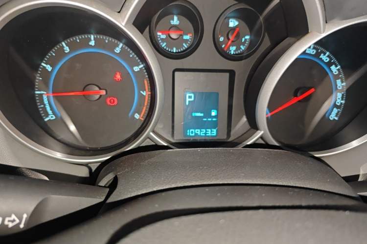 Used Chevrolet Cruze 2014 1.6L SL Millionth Anniversary Edition AT Odometer Close Up