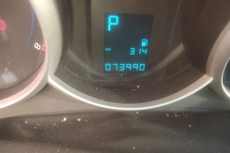 Used Chevrolet Cruze 2014 1.6L SL Millionth Anniversary Edition AT Odometer Close Up