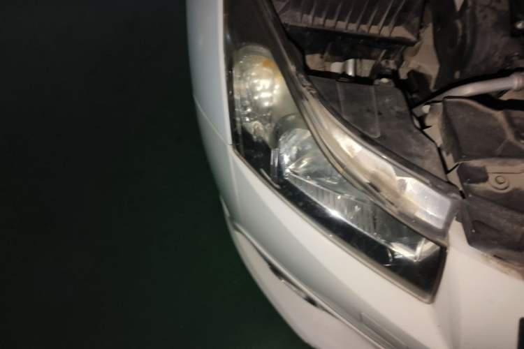 Used Chevrolet Cruze 2014 1.6L SL Millionth Anniversary Edition MT Right Front Headlight