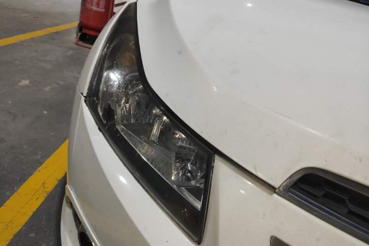 Used Chevrolet Cruze 2014 1.6L SL Millionth Anniversary Edition AT Right Front Headlight