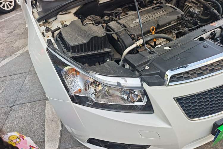 Used Chevrolet Cruze 2014 1.6L SL Millionth Anniversary Edition AT Right Front Headlight