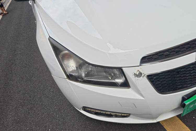 Used Chevrolet Cruze 2014 1.6L SL Millionth Anniversary Edition MT Right Front Headlight
