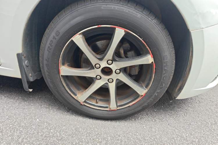 Used Chevrolet Cruze 2014 1.6L SL Millionth Anniversary Edition MT Right Front Wheel Hub