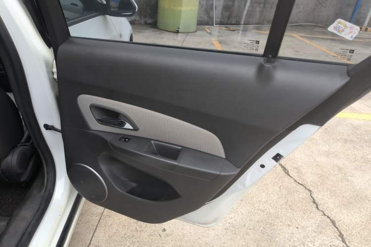 Used Chevrolet Cruze 2014 1.6L SL Millionth Anniversary Edition AT Right Rear Door Interior