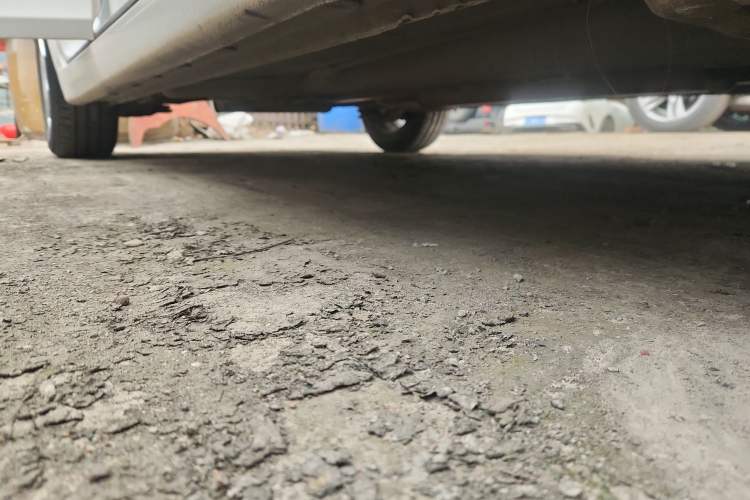 Used Chevrolet Cruze 2014 1.6L SL Millionth Anniversary Edition MT Right Side Sill