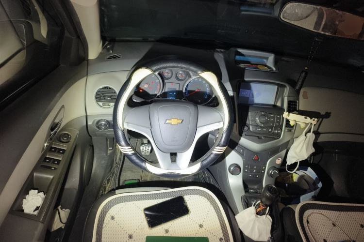 Used Chevrolet Cruze 2014 1.6L SL Millionth Anniversary Edition MT Steering Wheel