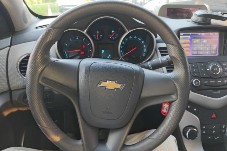 Used Chevrolet Cruze 2014 1.6L SL Millionth Anniversary Edition AT Steering Wheel