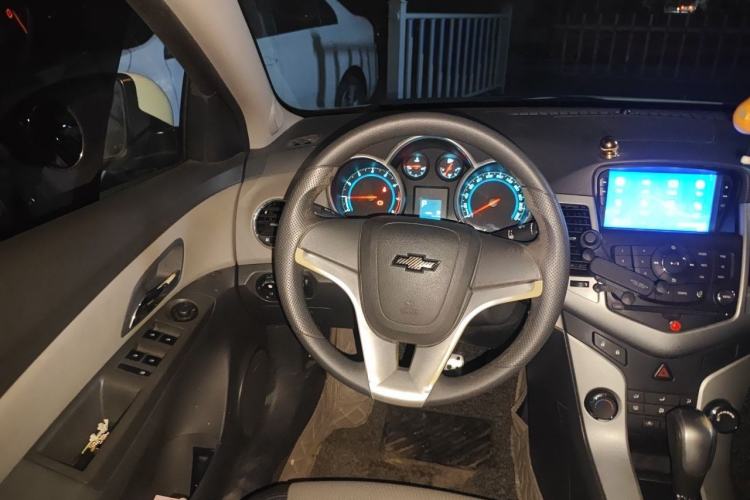 Used Chevrolet Cruze 2014 1.6L SL Millionth Anniversary Edition AT Steering Wheel