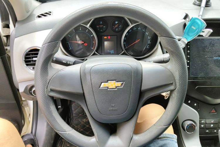 Used Chevrolet Cruze 2014 1.6L SL Millionth Anniversary Edition AT Steering Wheel