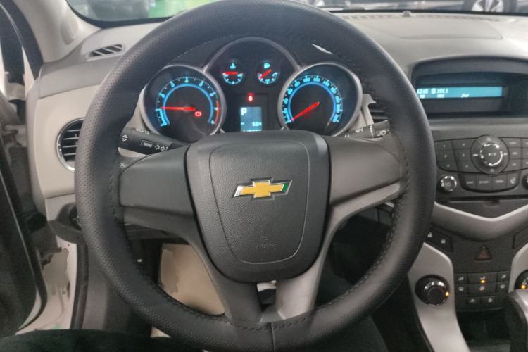 Used Chevrolet Cruze 2014 1.6L SL Millionth Anniversary Edition AT Steering Wheel