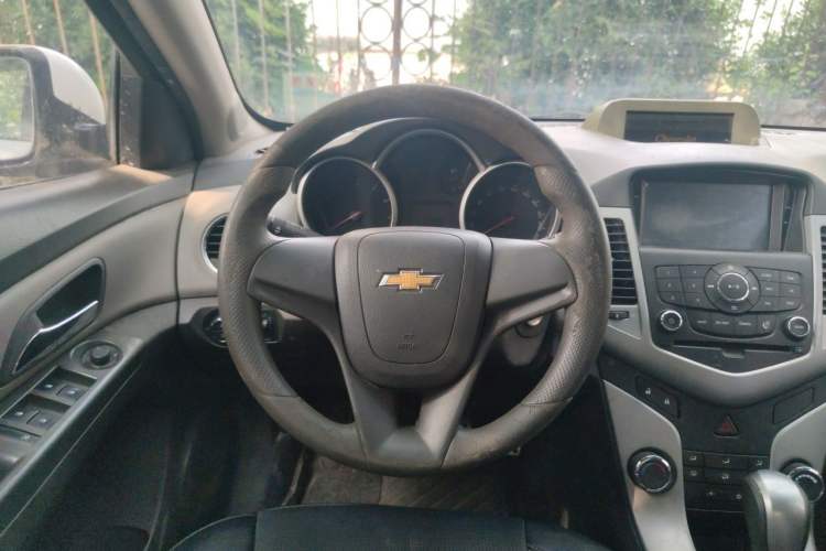 Used Chevrolet Cruze 2014 1.6L SL Millionth Anniversary Edition AT Steering Wheel
