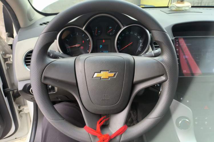 Used Chevrolet Cruze 2014 1.6L SL Millionth Anniversary Edition AT Steering Wheel