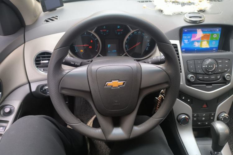 Used Chevrolet Cruze 2014 1.6L SL Millionth Anniversary Edition AT Steering Wheel