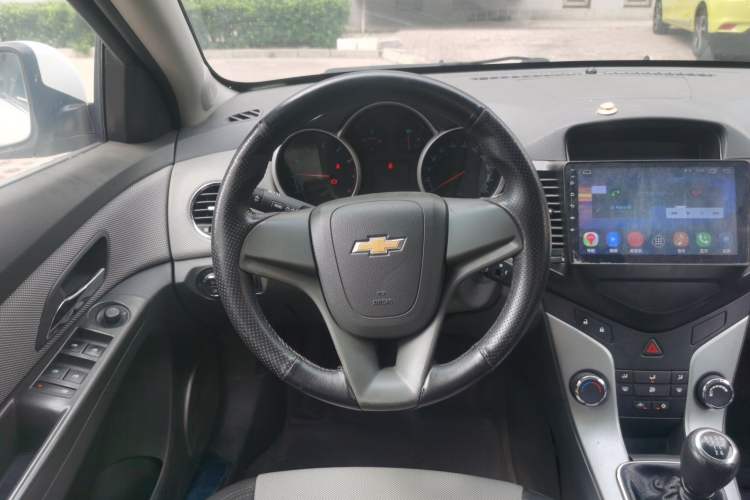 Used Chevrolet Cruze 2014 1.6L SL Millionth Anniversary Edition MT Steering Wheel