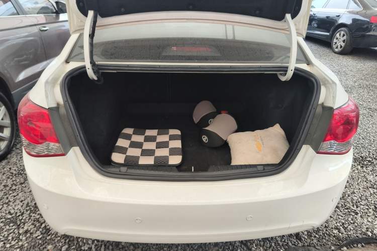 Used Chevrolet Cruze 2014 1.6L SL Millionth Anniversary Edition AT Trunk