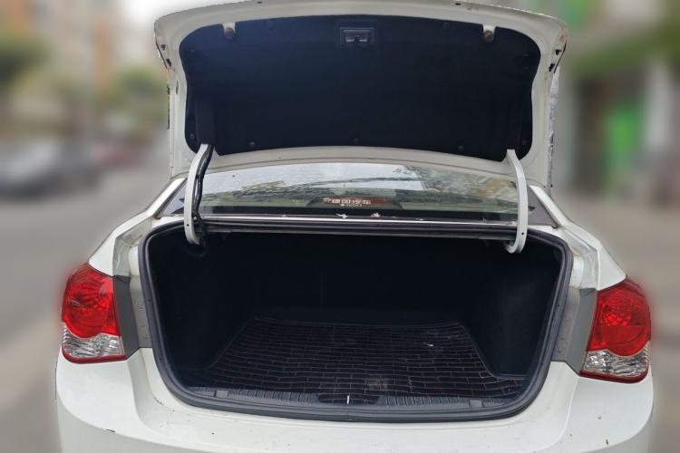 Used Chevrolet Cruze 2014 1.6L SL Millionth Anniversary Edition MT Trunk