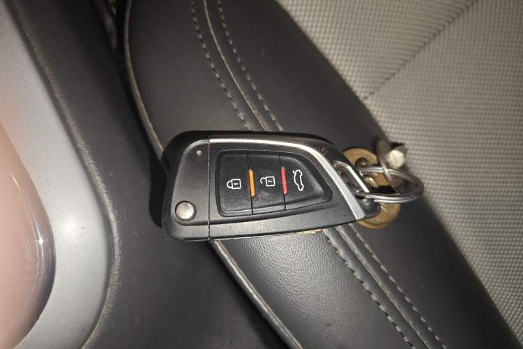 Used Chevrolet Cruze 2014 1.6L SL Millionth Anniversary Edition MT Vehicle Key