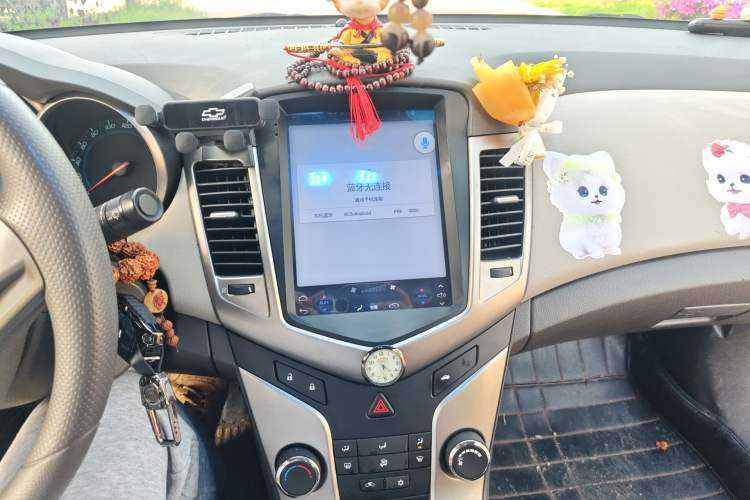 Used Chevrolet Cruze 2015 1.5L Classic SL MT Audio And AC Panel