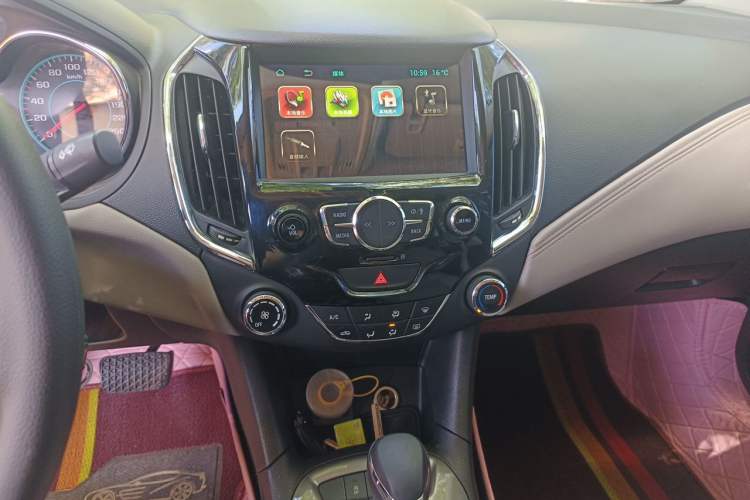 Used Chevrolet Cruze 2015 1.5L Automatic Luxury Edition Audio And AC Panel