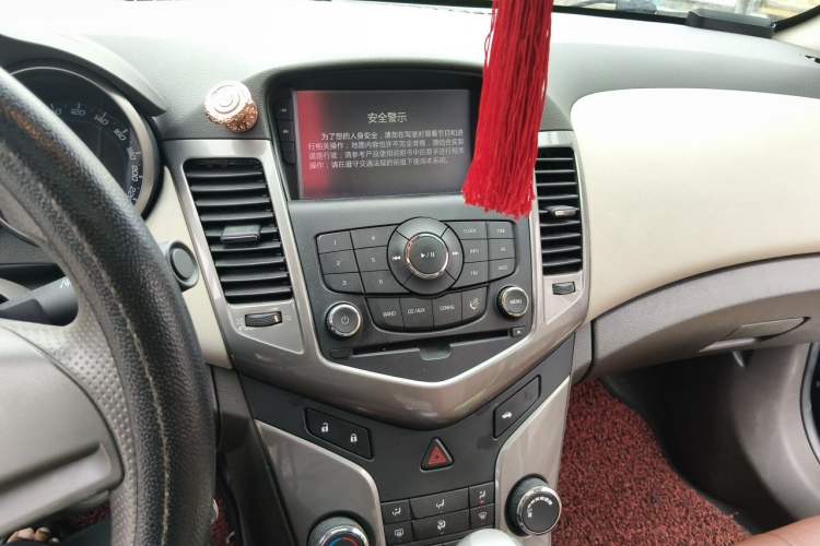 Used Chevrolet Cruze 2015 1.5L Classic SE AT Audio And AC Panel