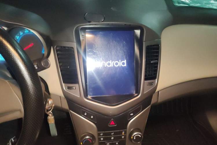Used Chevrolet Cruze 2015 1.5L Classic SE MT Audio And AC Panel